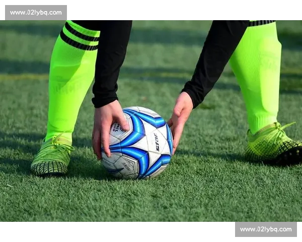 高清流畅足球赛事直播APP下载畅享实时精彩对决全程不漏每一球 - 副本 (15) - 副本 - 副本 - 副本 - 副本